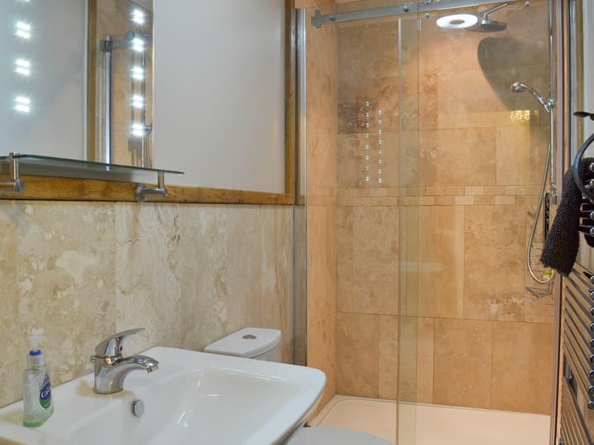 Shower room | Bings Farm House - Bings Farm, Whaley Bridge near Buxton