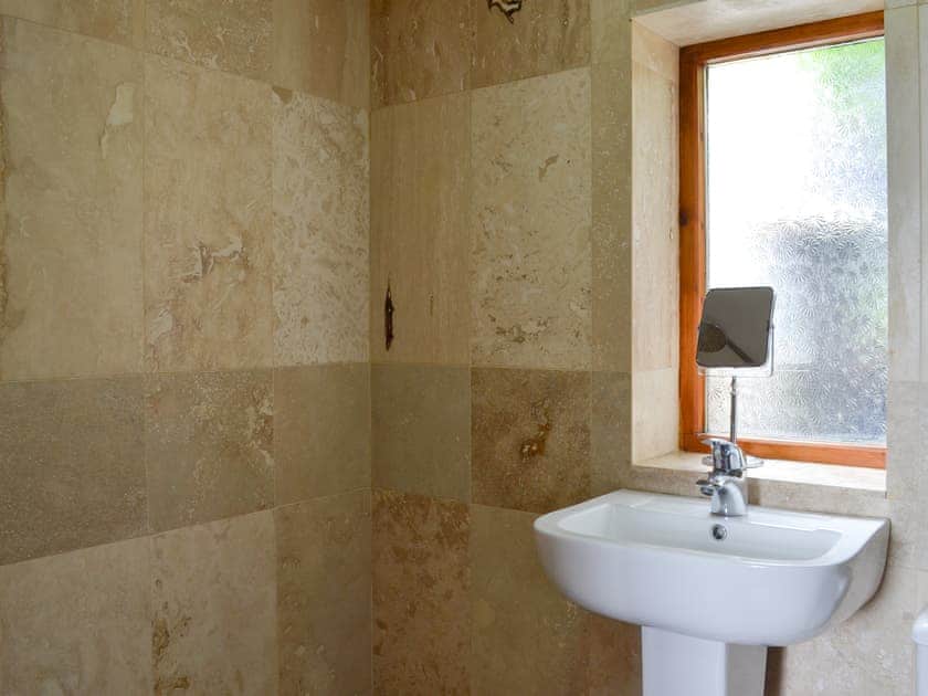 Shower room | Bings Farm House - Bings Farm, Whaley Bridge near Buxton