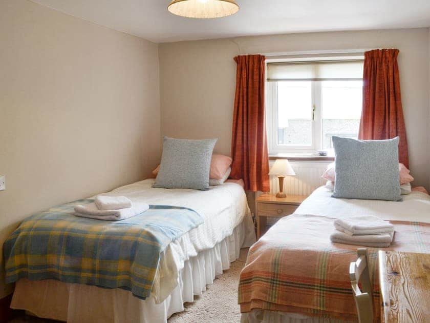 Light and airy twin bedroom | Woodland View - Cefncoedbach Farm, Sarnau, near Brecon