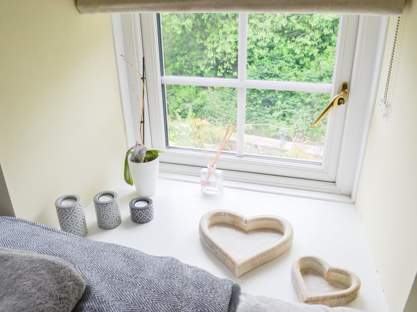 Twin bedroom | Wisteria Cottage, Netherton, near Rothbury