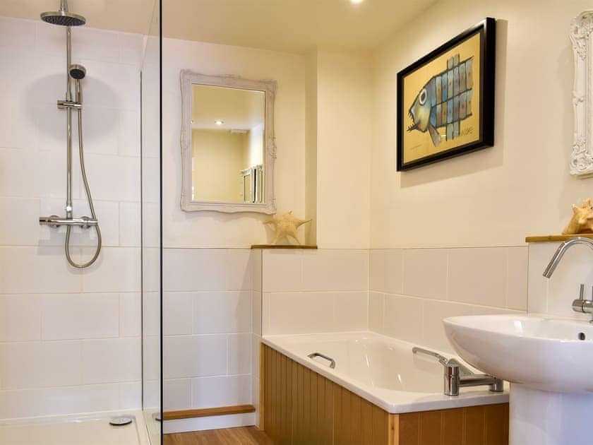 Bathroom | Belfield, Canon Frome, near Ledbury