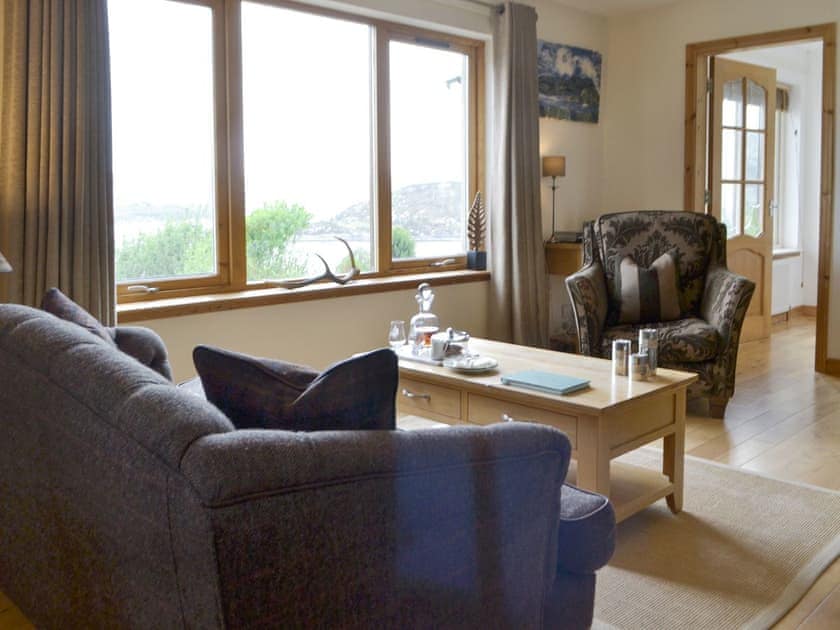 Spacious living room | Zeezicht, Wester Alligin, near Torridon