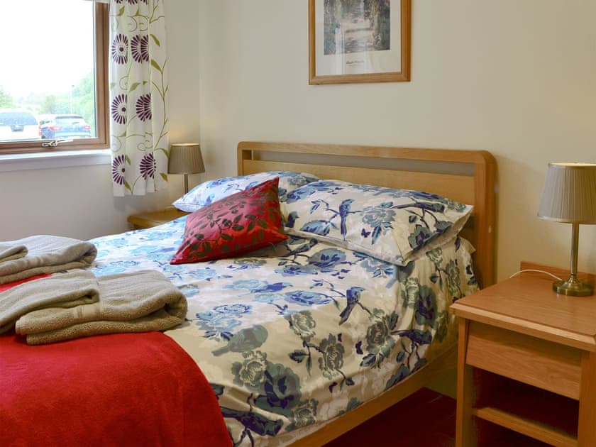 Comfortable double bedroom | Carribber Beech, Near Linlithgow