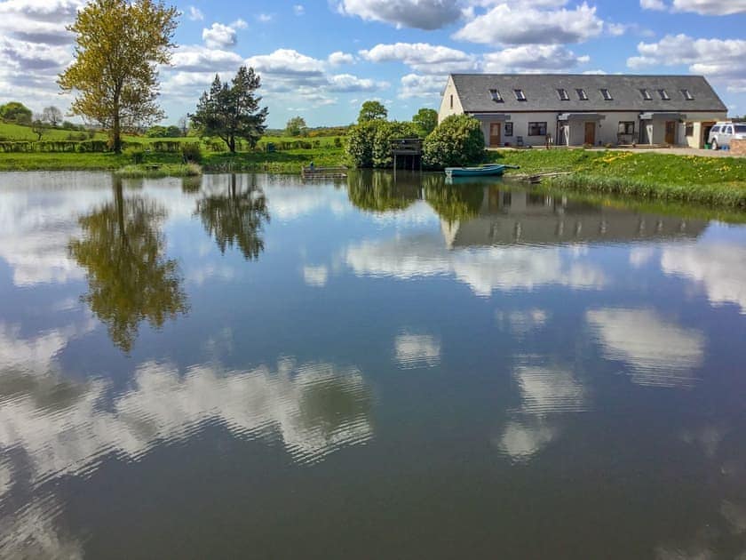 Unfenced lake in the grounds | Carribber Beech, Near Linlithgow