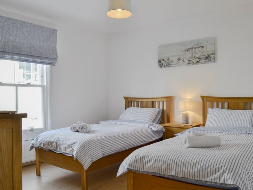 Light and airy twin bedroom | Bay Blue - Bezant Apartments, Newquay