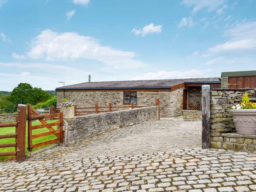 Lovely, renovated stable conversion | Shepherd’s Cottage - Bings Farm, Whaley Bridge near Buxton