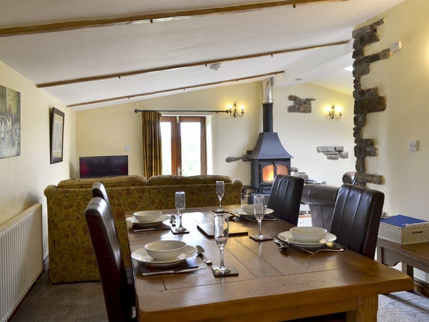 Kitchen and dining area | Shepherd’s Cottage - Bings Farm, Whaley Bridge near Buxton