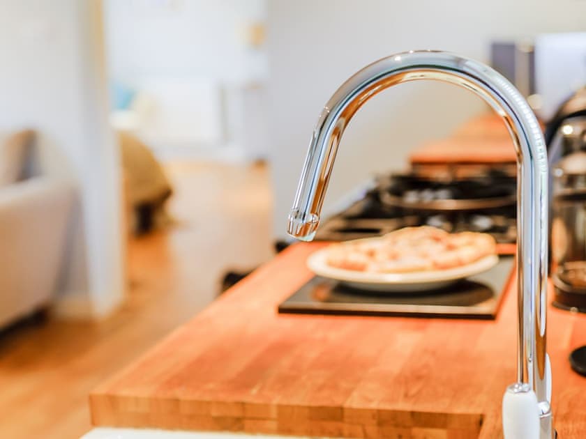 Lovely kitchen area | Coachman’s Cottage - Yaxley Manor Cottages, Yaxley near Eye