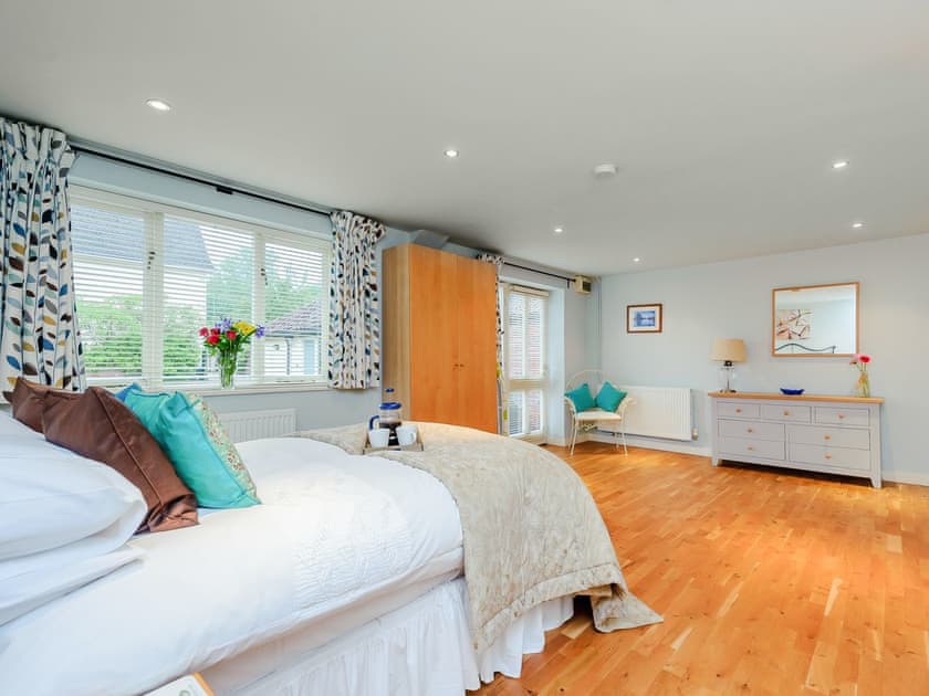 Spacious bedroom | Coachman’s Cottage - Yaxley Manor Cottages, Yaxley near Eye