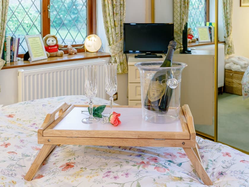 Double bedroom | The Gatehouse - The Chantry, Dronfield, near Chesterfield