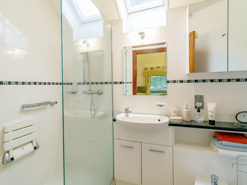 En-suite | The Gatehouse - The Chantry, Dronfield, near Chesterfield