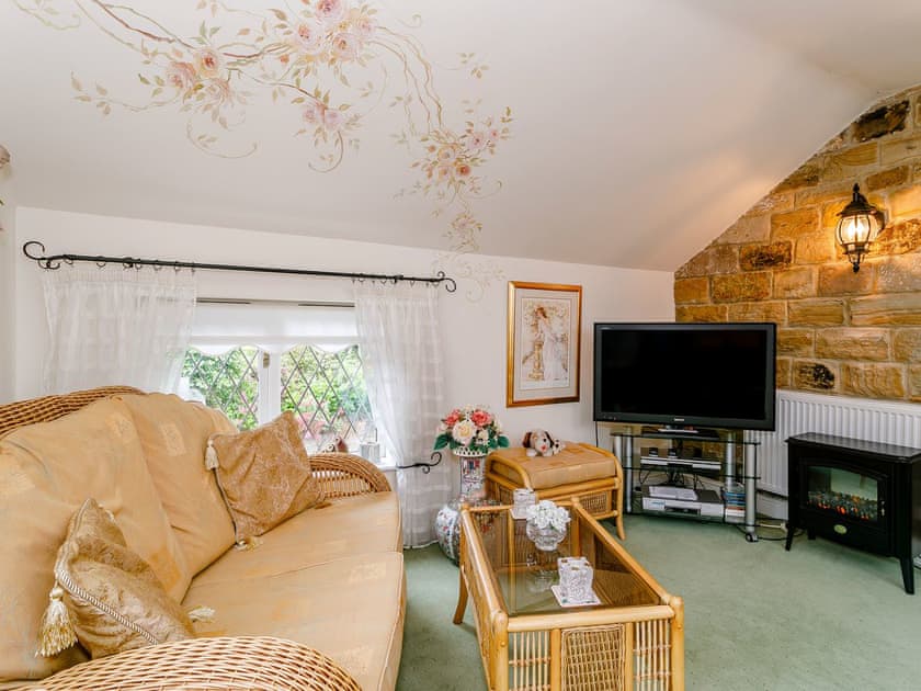 Living area | The Garden House - The Chantry, Dronfield, near Chesterfield