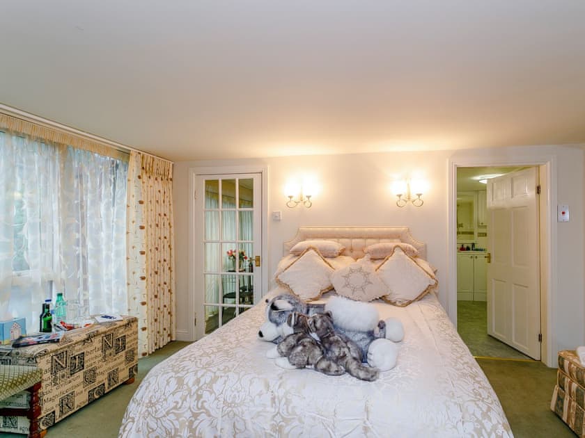 Double bedroom | The Garden House - The Chantry, Dronfield, near Chesterfield