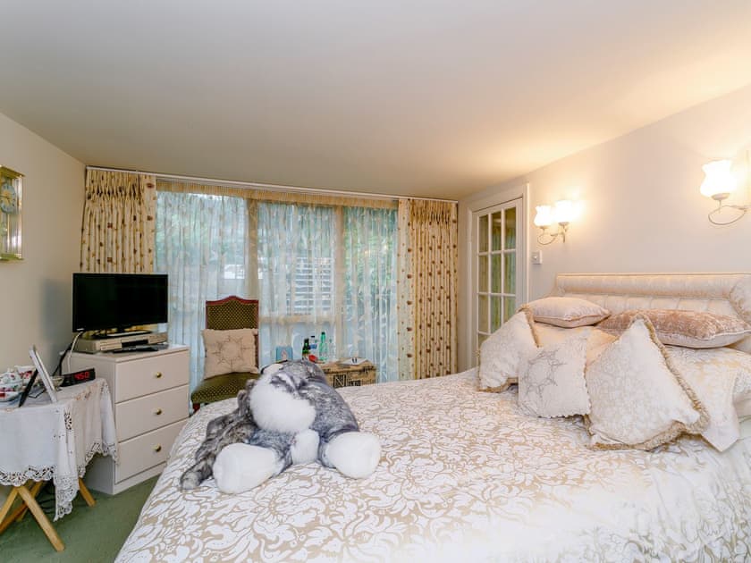 Double bedroom | The Garden House - The Chantry, Dronfield, near Chesterfield