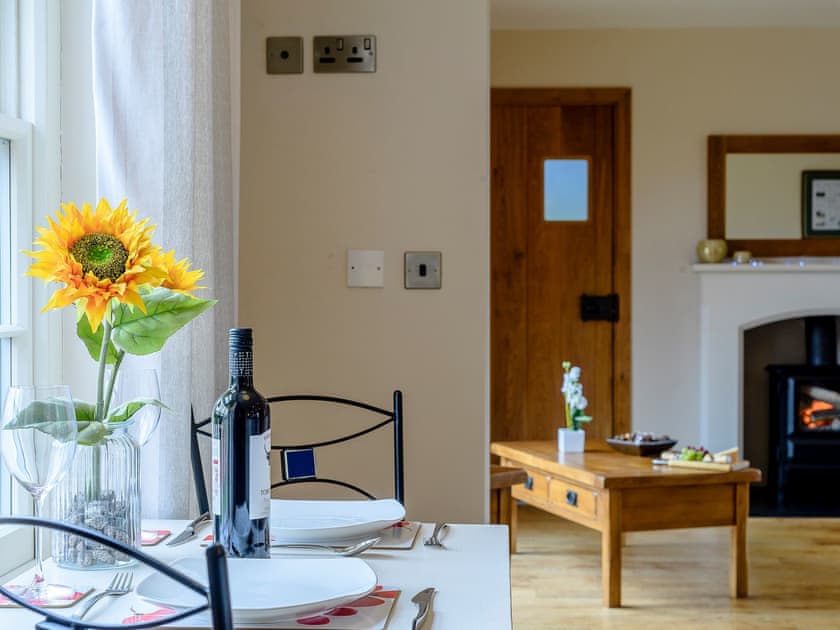Quaint dining area | The Annex By The Bain, Kirkby on Bain, near Horncastle