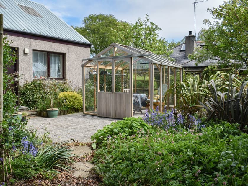 Summerhouse | Middle Lodge, Near Mintlaw