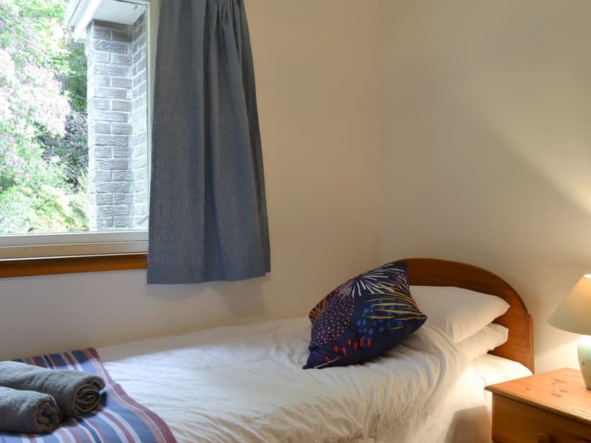 Comfy single bedroom | Dunyvaig, Colintraive, near Dunoon