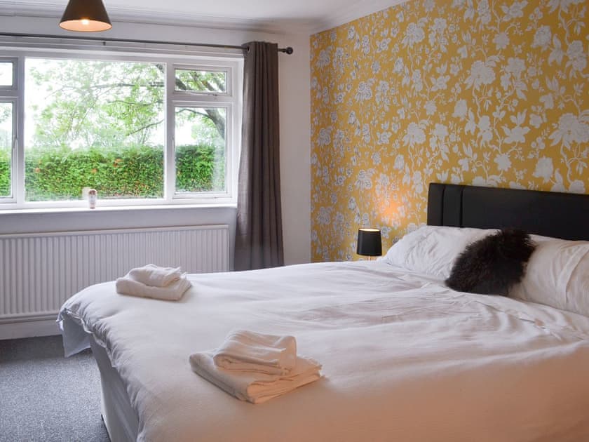 Welcoming double bedroom | Glebe Farm Bungalow, Kirkby cum Osgodby, near Market Rasen