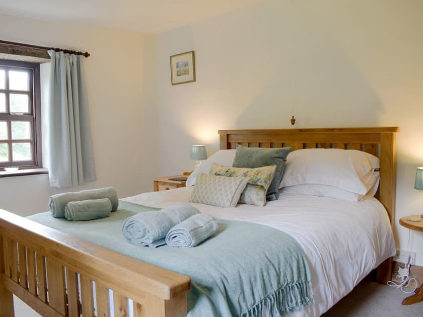 Attractive double bedroom | The Oak, Newchurch, near Hay-on-Wye