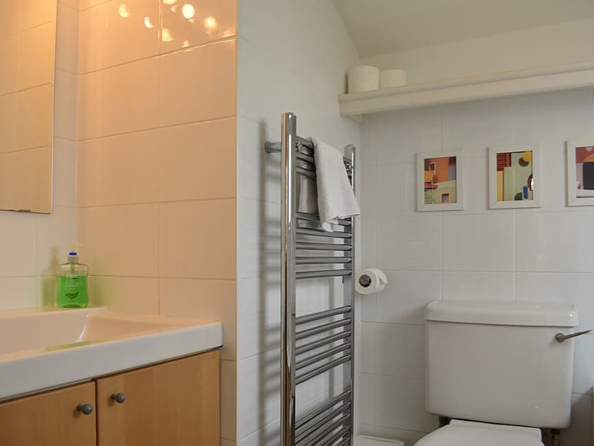Delightful bathroom with heated towel rail | Cockle Cottage, Elmer, near Middleton on Sea