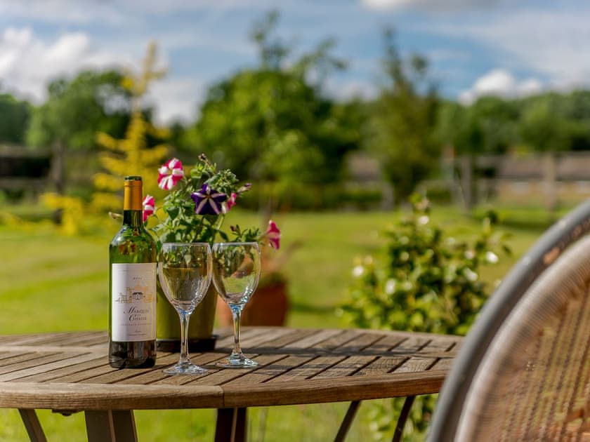 Peaceful sitting-out-area | Courtyard Lodge, Rufford, near Newark