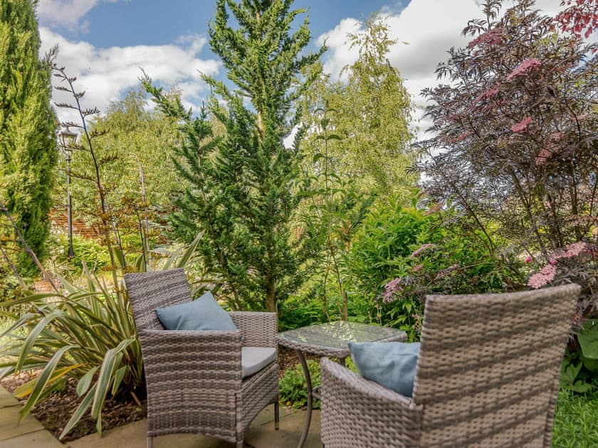 Peaceful sitting-out-area | Courtyard Lodge, Rufford, near Newark