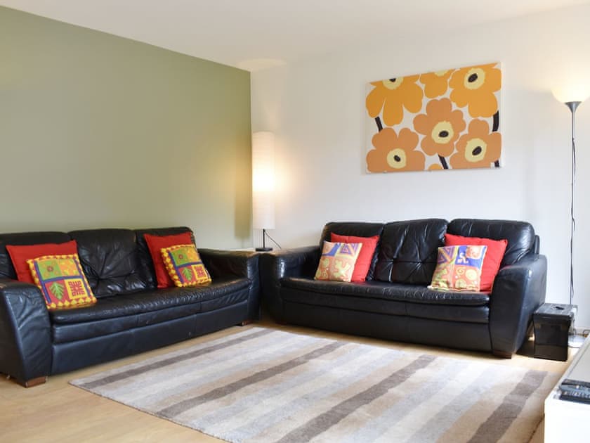 Spacious living room | Lo-Tide - The Tides, Elmer, Middleton-on-Sea