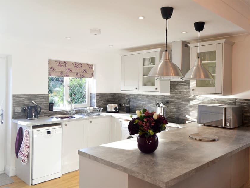 Kitchen | Alice’s Lodge - New Forest Cottages, Picket Hill, near Ringwood