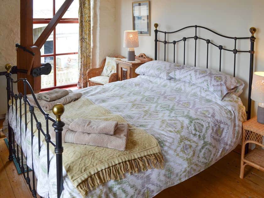 Double bedroom | Cowslip - Trewellard Manor Farm, Trewellard, near Penzance