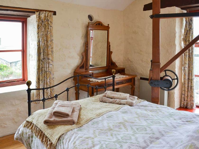 Double bedroom | Cowslip - Trewellard Manor Farm, Trewellard, near Penzance