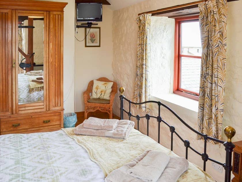 Double bedroom | Cowslip - Trewellard Manor Farm, Trewellard, near Penzance
