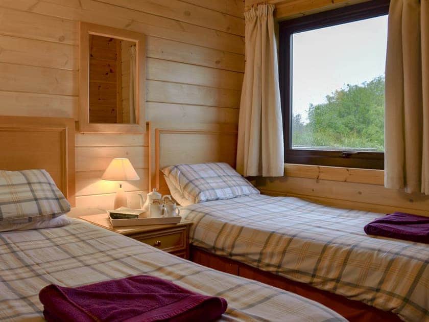 Comfy tiwn bedroom | The Brown House, Woolsery, near Bideford
