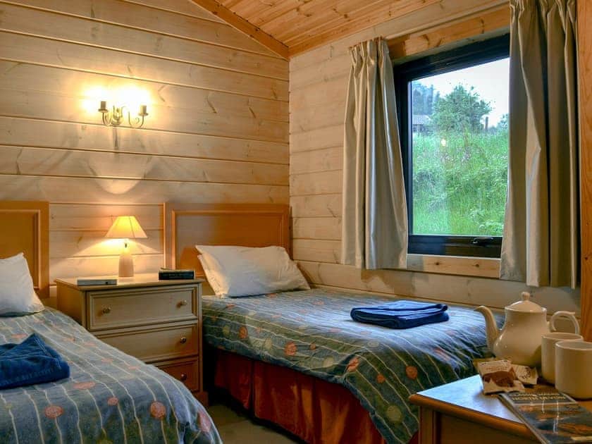 Comfy tiwn bedroom | The Brown House, Woolsery, near Bideford