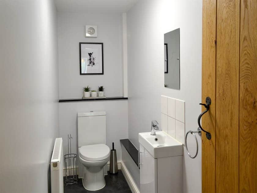 Separate toilet | Tyddyn Eli, Llangwm, near Corwen