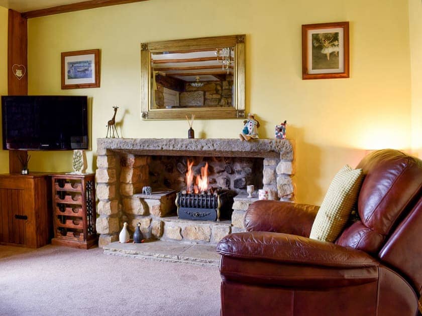 Living room/dining room | Damside Cottage, Ellel, near Lancaster