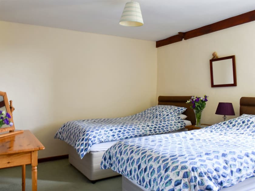 Twin bedroom | Stable Cottage - Trentinney Farm Holiday Cottages, St Endellion, near Port Isaac