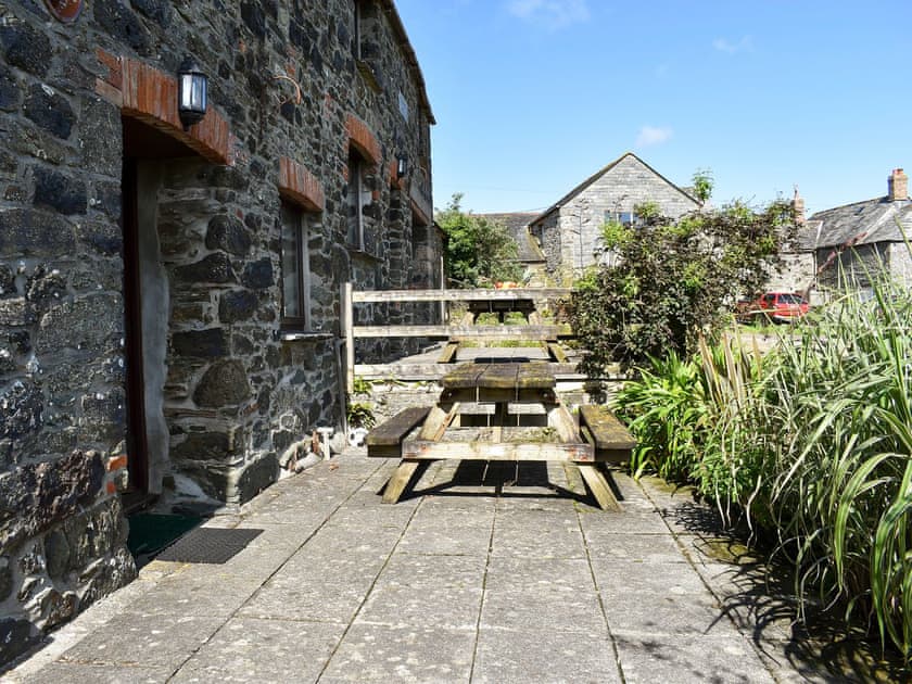 Sitting-out-area | Stable Cottage - Trentinney Farm Holiday Cottages, St Endellion, near Port Isaac