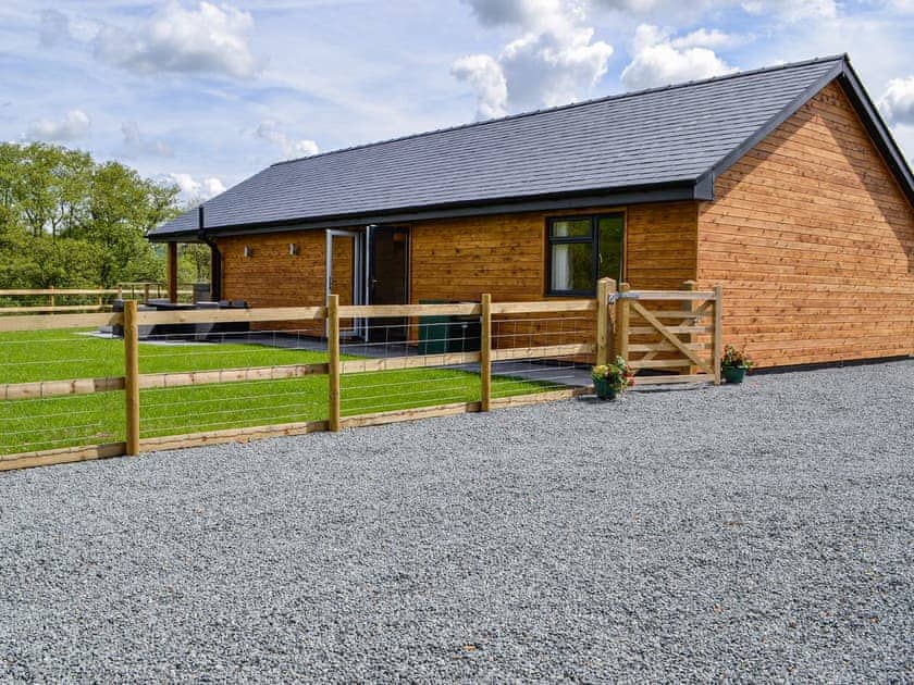 Exterior | River Lodge - Bryncoch Holidays, Hundred House, near Builth Wells