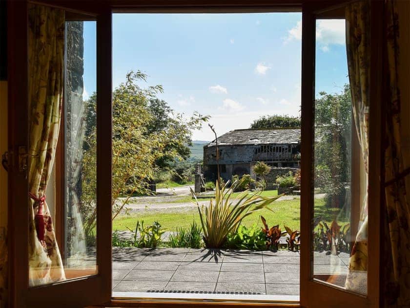 View | Round House - Trentinney Farm Holiday Cottages, St Endellion, near Port Isaac