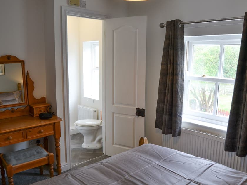 Double bedroom with en-suite | Church Farm House, Sea Palling, near Stalham