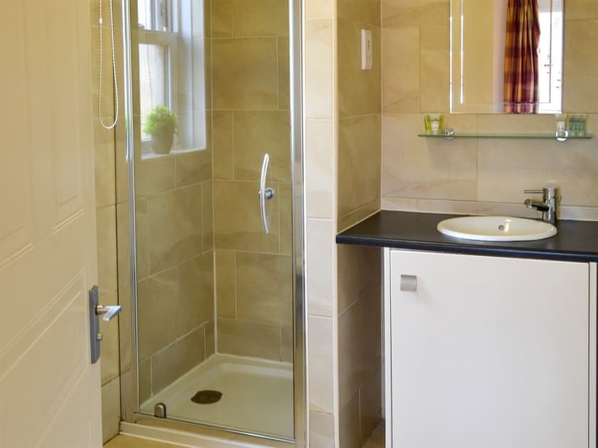 En-suite | Holly Lodge, Aviemore