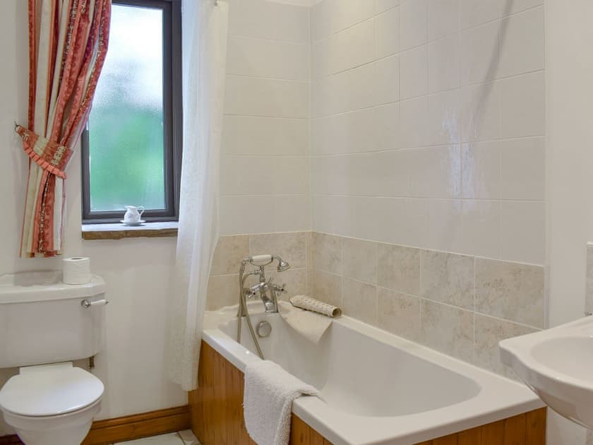 Bathroom | Grisedale Coach House, Threshfield, near Grassington