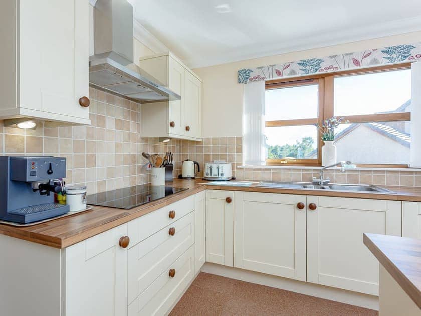 Attractive well equipped kitchen | The Lookout, Aviemore