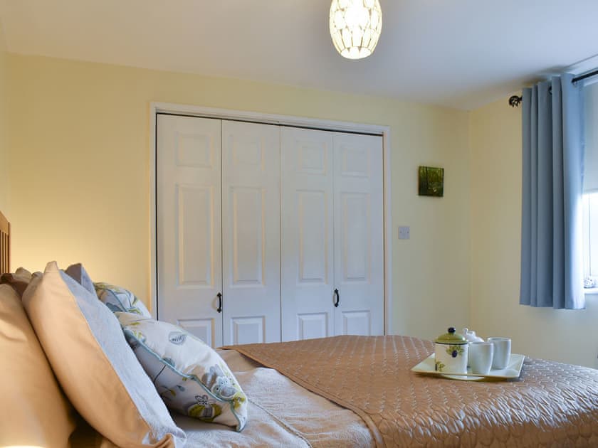 Main bedroom with kingsize bed | The Smithy, Bodsham, near Canterbury