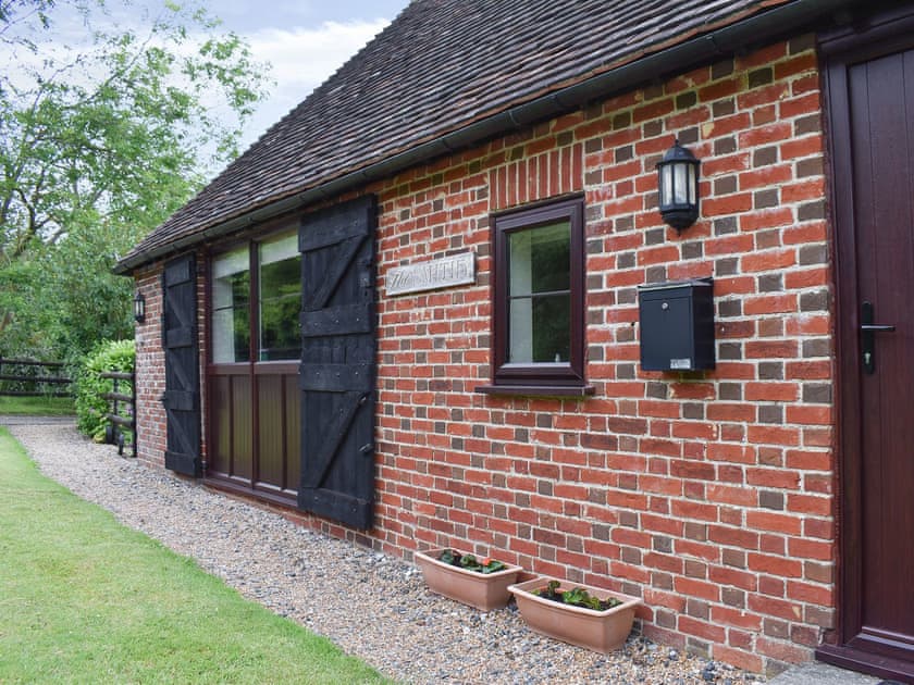 Delightfully restored and converted holiday home | The Smithy, Bodsham, near Canterbury