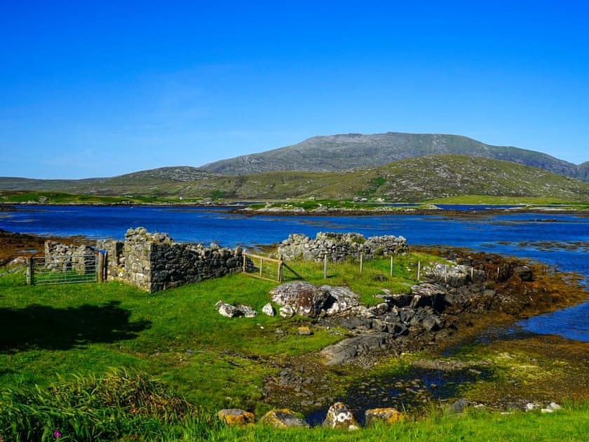 Surrounding area | Altabrug, Stoneybridge, Isle of South Uist