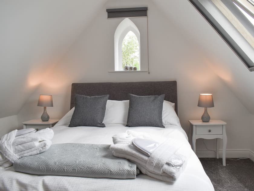 Welcoming double bedroom | Woodside Cottage, Near Easington