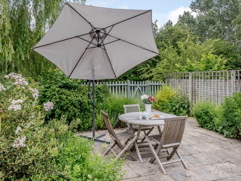Delightful patio area | Coachman’s Cottage - Yaxley Manor Cottages, Yaxley near Eye