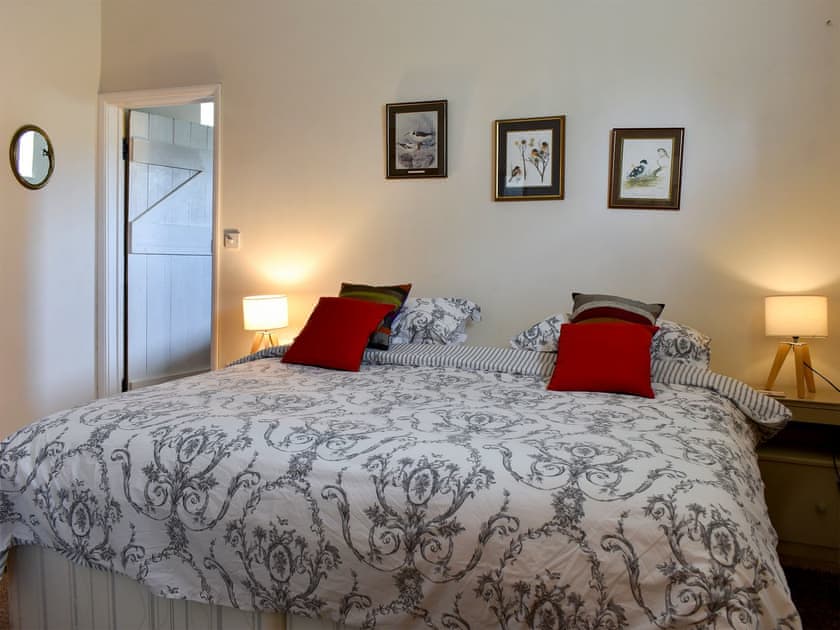 Double bedroom | Evie Rose Cottage, Elsenham, near Bishop’s Stortford 
