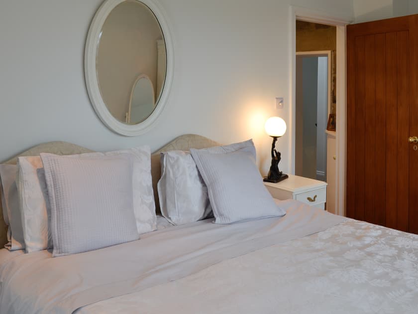 Double bedroom | Woodburn Cottage, Corbridge, near Hexham